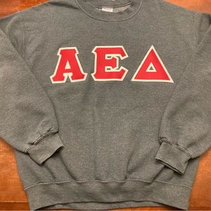 College crewneck super comfortable!